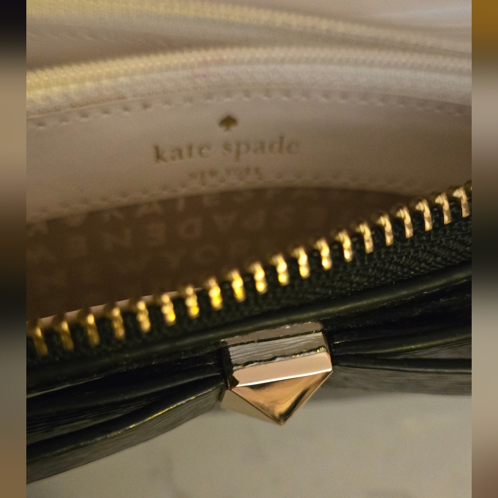 Kate Spade Wallet - Picture 5 of 8